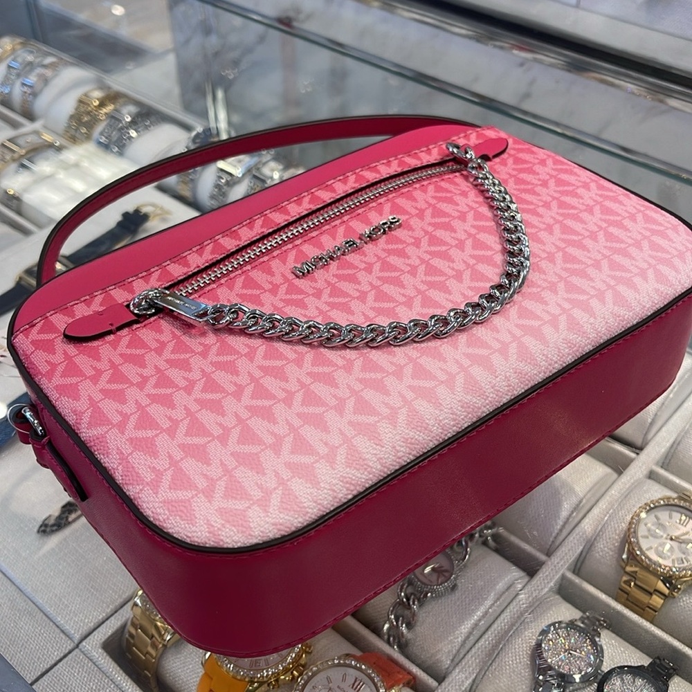 Michael Kors Jet Set Item Lg Ombré EW Signature ZP Chain XBody Logo 
Dragonfruit - Picture 10 of 16